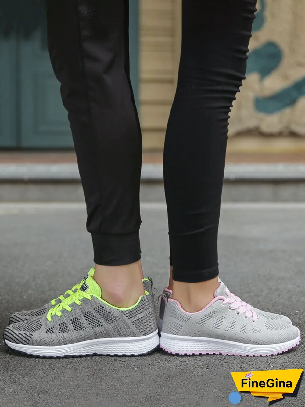 Contrasting Solid Color Breathable Mesh Casual Sneakers
