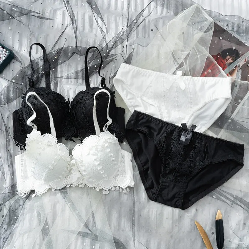 Sexy Lingerie Lace Padded Bra 3 Breasted Push Up Women Underwire Adjusted-straps Love Heart Dot Comfortable Underwear Sets