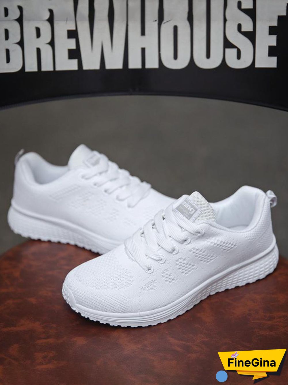 Contrasting Solid Color Breathable Mesh Casual Sneakers