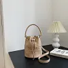 MARC JACOBS  SK&Oacute;RZANA TORBA NA WIADRO