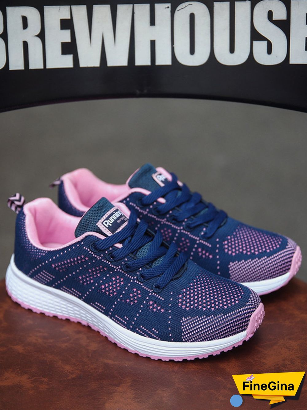 Contrasting Solid Color Breathable Mesh Casual Sneakers