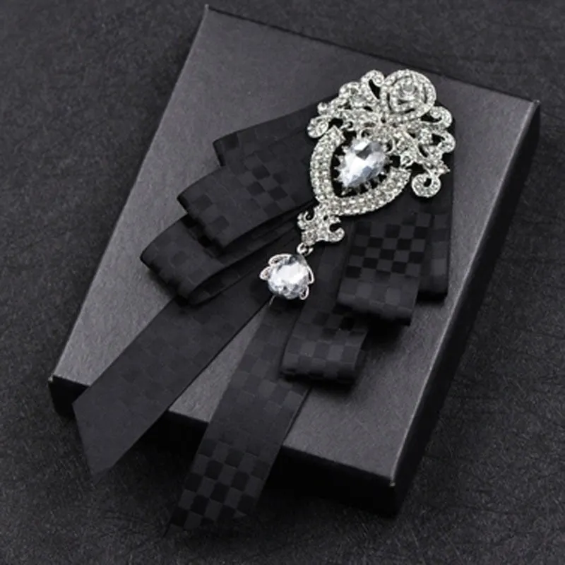 High-quality Fashion Handmade Red Diamond Bow Tie Wedding Collar Bowtie Brooch Pocket Towel Square Set Gifts for Men Accessories