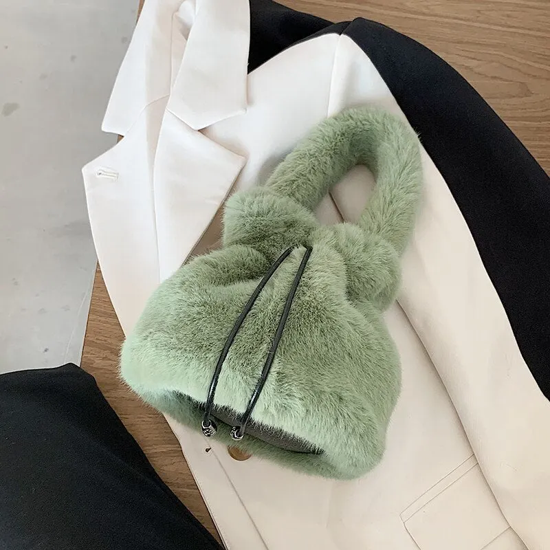էѧӧܧ Winter Small Soft Faux Fur Shoulder Crossbody Bags 2021 Women Brand Luxury Fashion Lady Chain Totes Handbags Purses