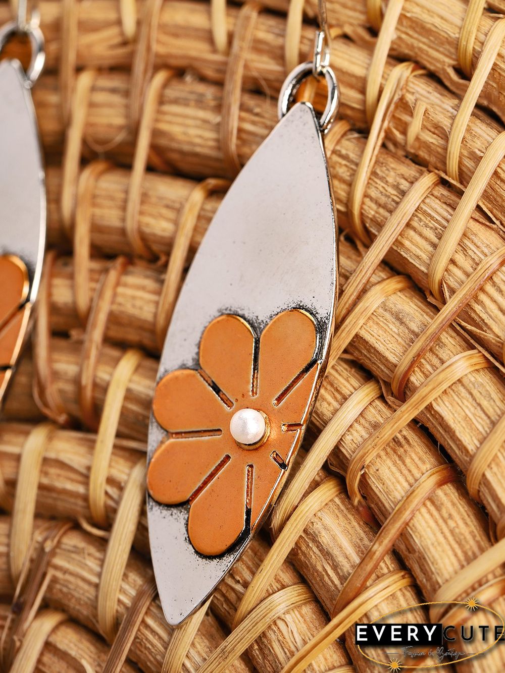 Vintage Flower Alloy Earrings