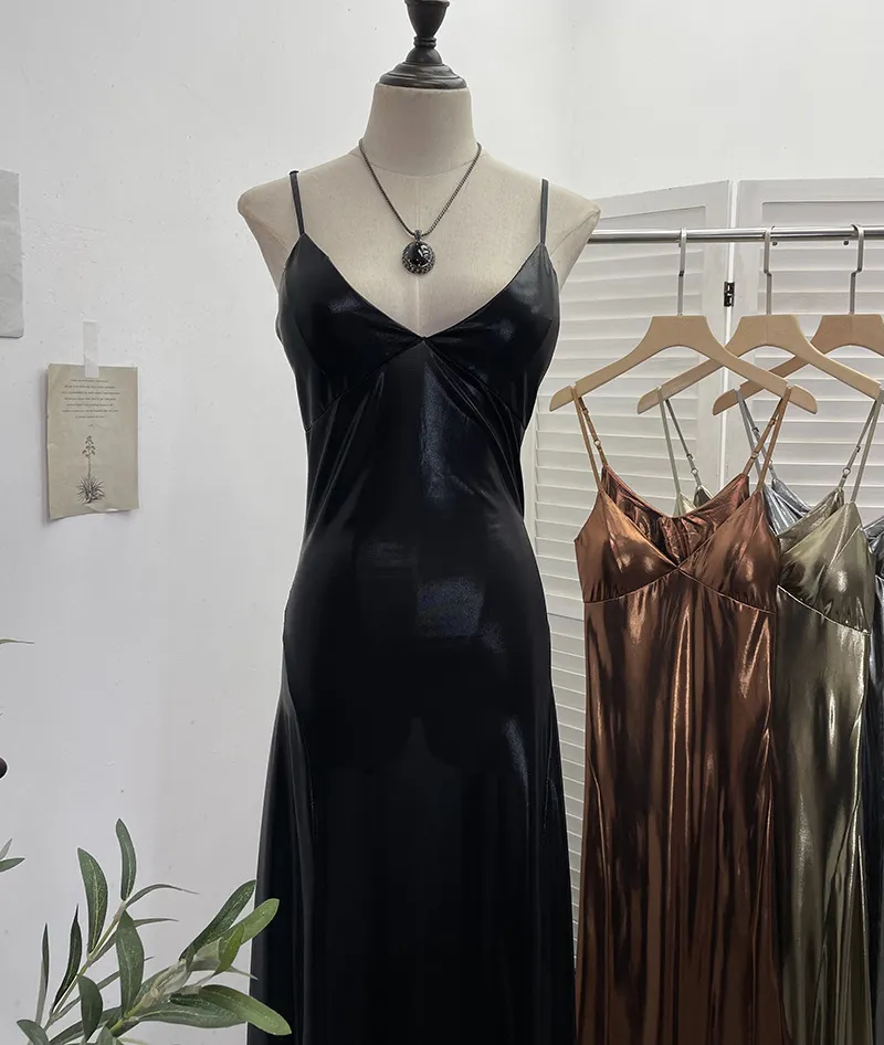 Uveng Picts Hottie Liquid Metallic Sling Dress Bag Pupama Long Skirt With Chest Cushion Dress Dress 8876