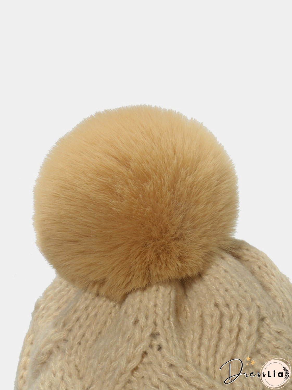 Roll Rim Cable-Knit Hat