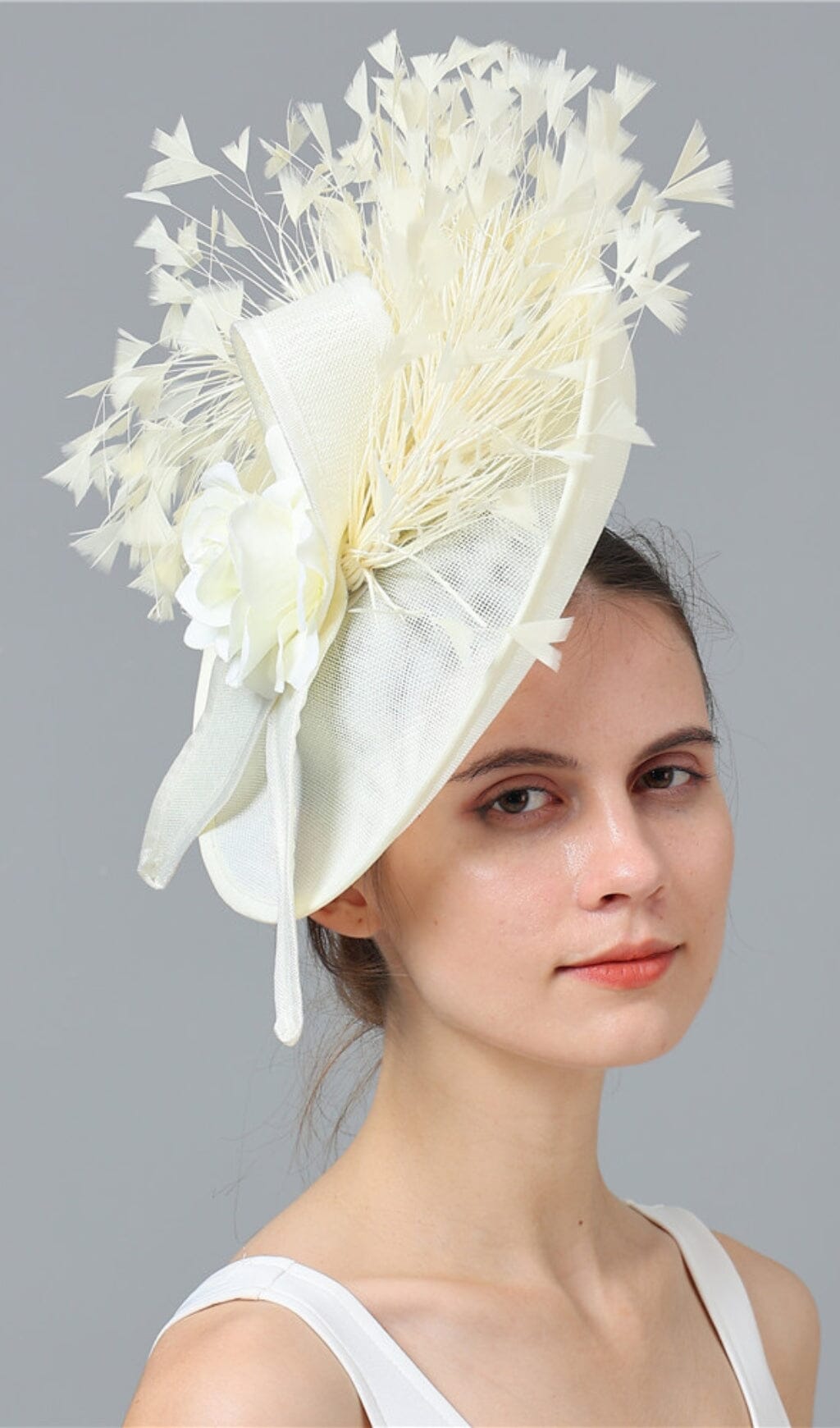Fashionslee WomenCream Elegant Feather Fascinators