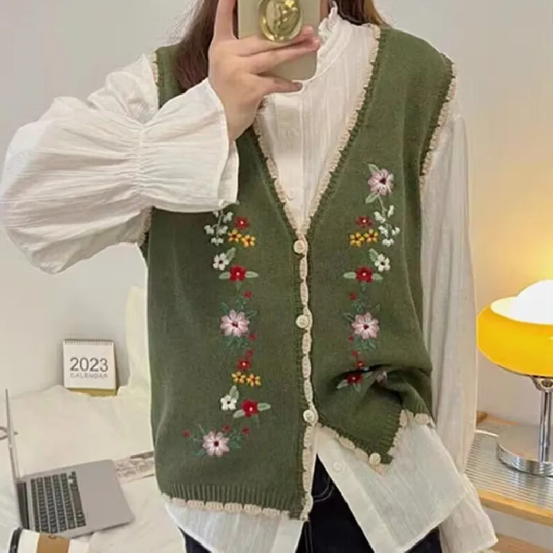 Churchf Churchf 2024 New Age Reduction Fold Wear Sleeveless Vest Top Korean V-Neck Embroidered Flower Knit Vest Women