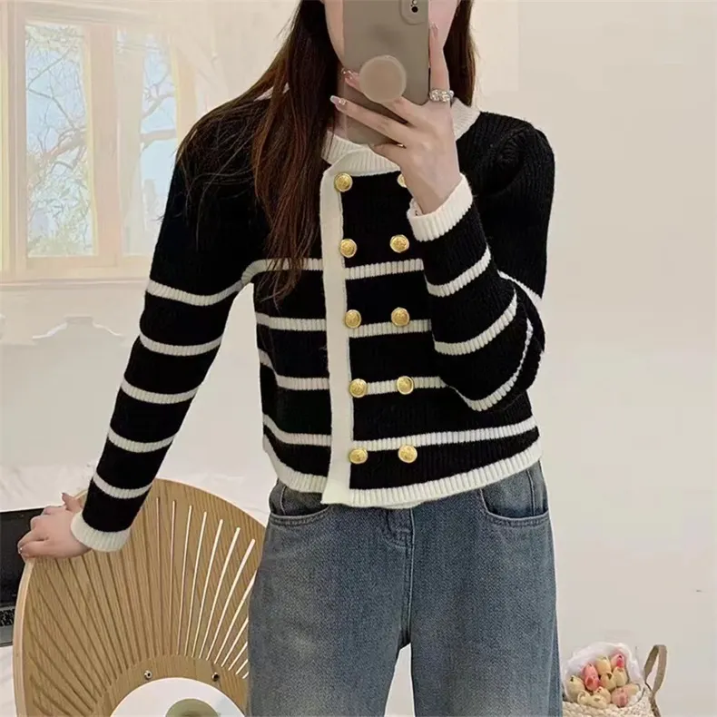 Churchf Churchf 2023 New Korean Version Loose Lazy Round Collar Striped Cardigan Design Sense Female Bump Color Sweater Coat