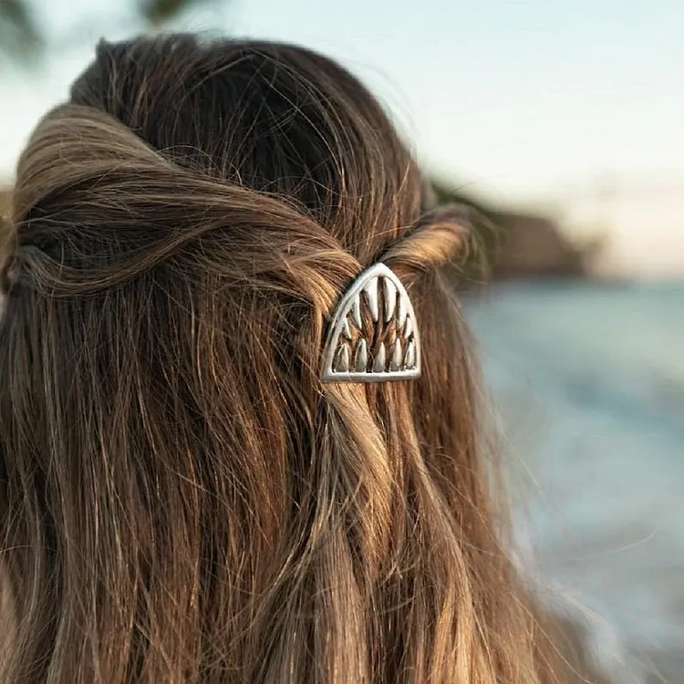 Shark Jaw Barrette The Cold Blanket
