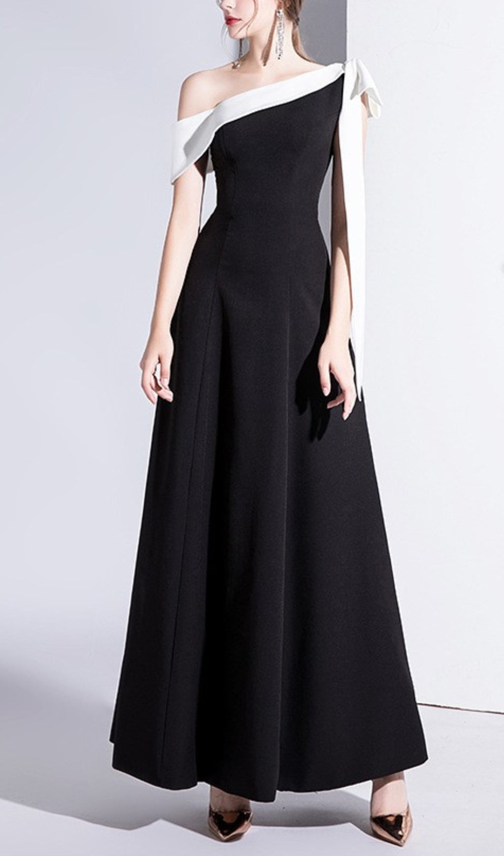 Pagged Bow Midi Dress In Black Flowering Girl