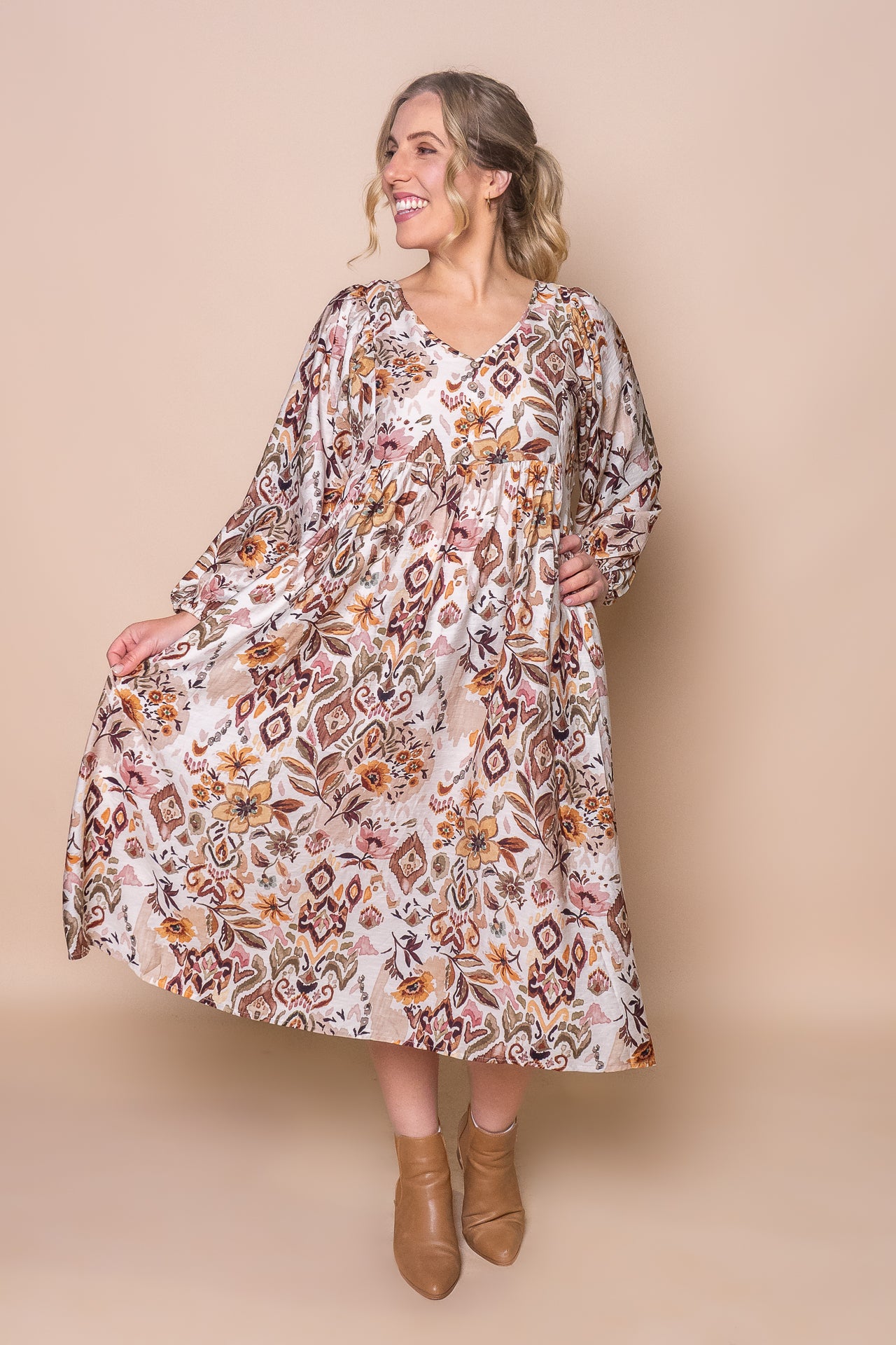 Sarah-Lee Midi Dress in Mocha Multi