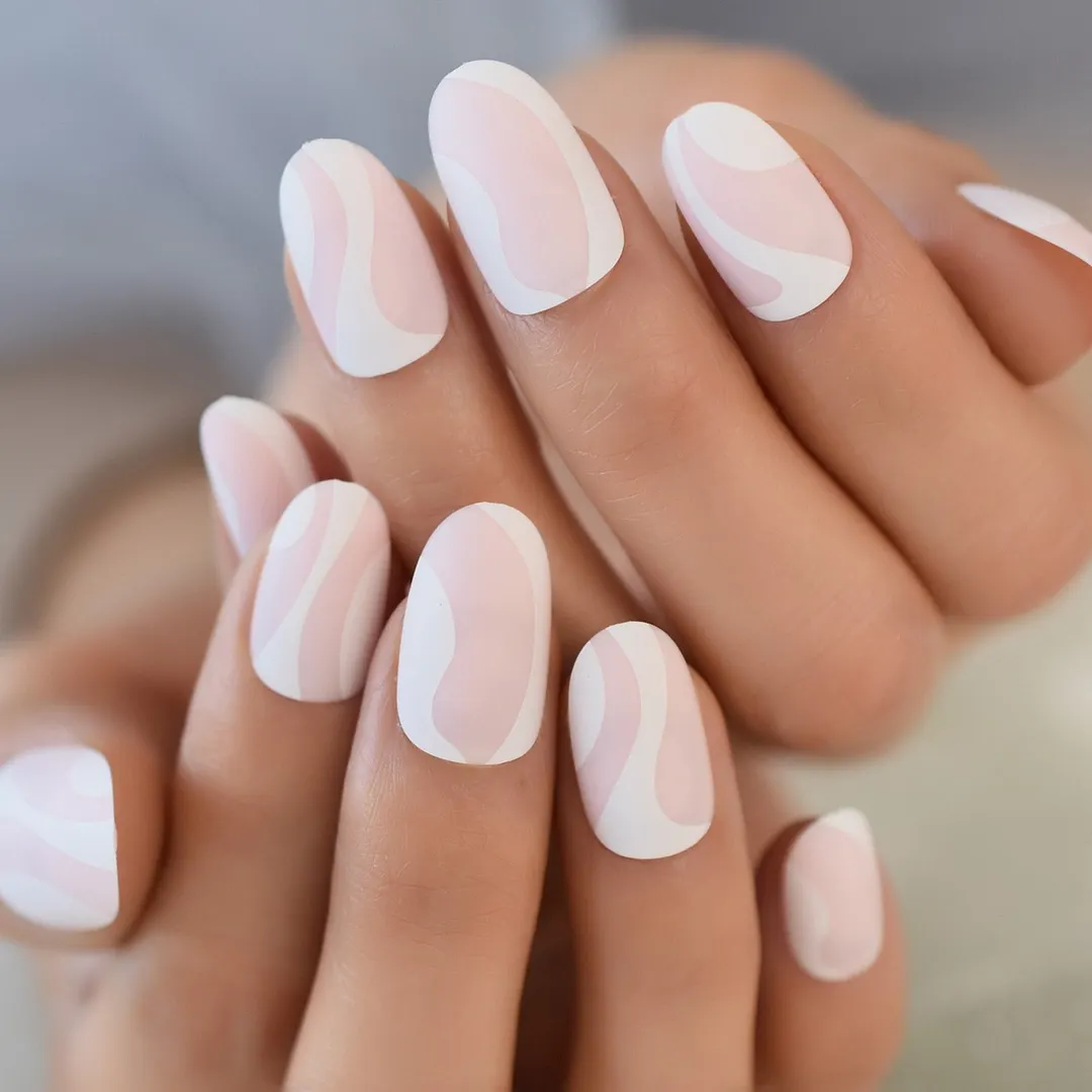 Reusable Geometric Press On Nails Special Girls False Nails Green Nude Custom Artificial Fingernails Short Round Tips-Nail Inspo