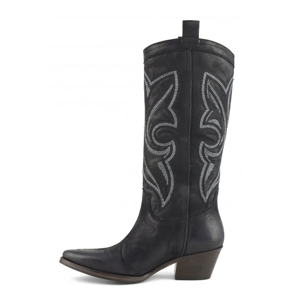Retro Snip Toe Embroidered Pull On Mid Calf Black Cowgirl Boots