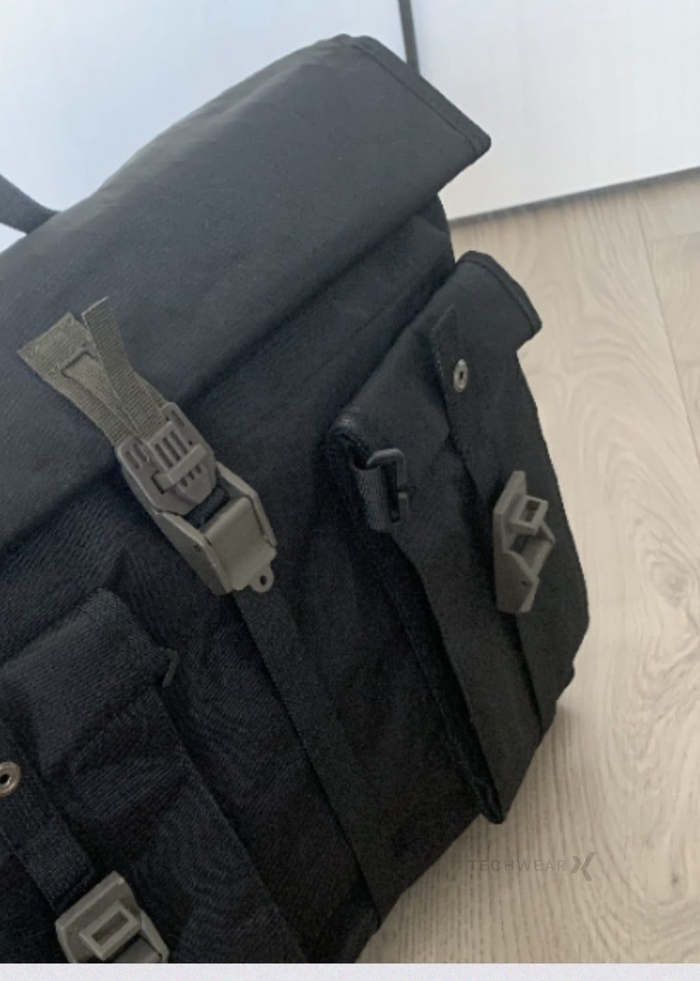 3A-5 Messenger Bag Not Acronym