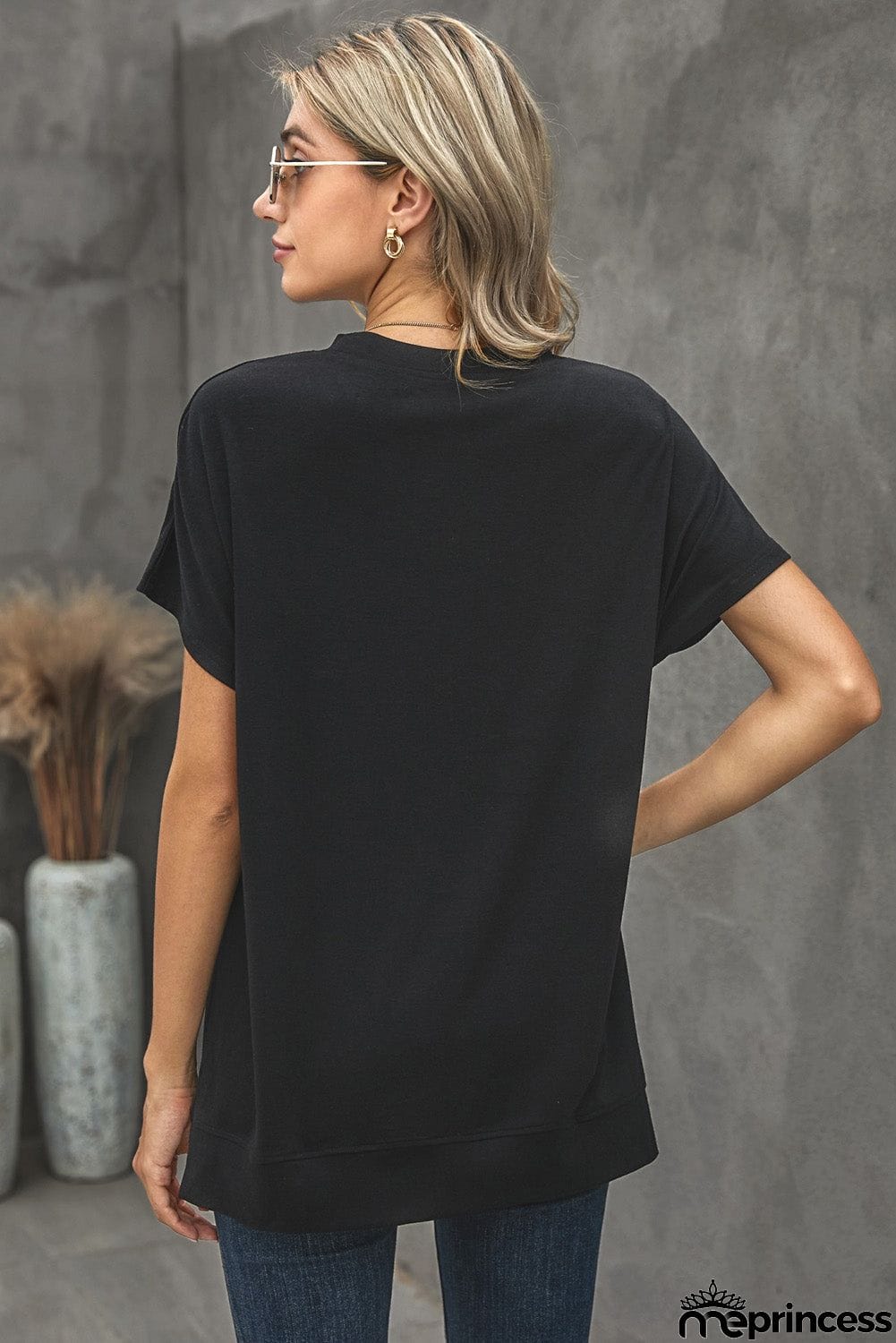 Round Neck Short Sleeve Solid Color Tee