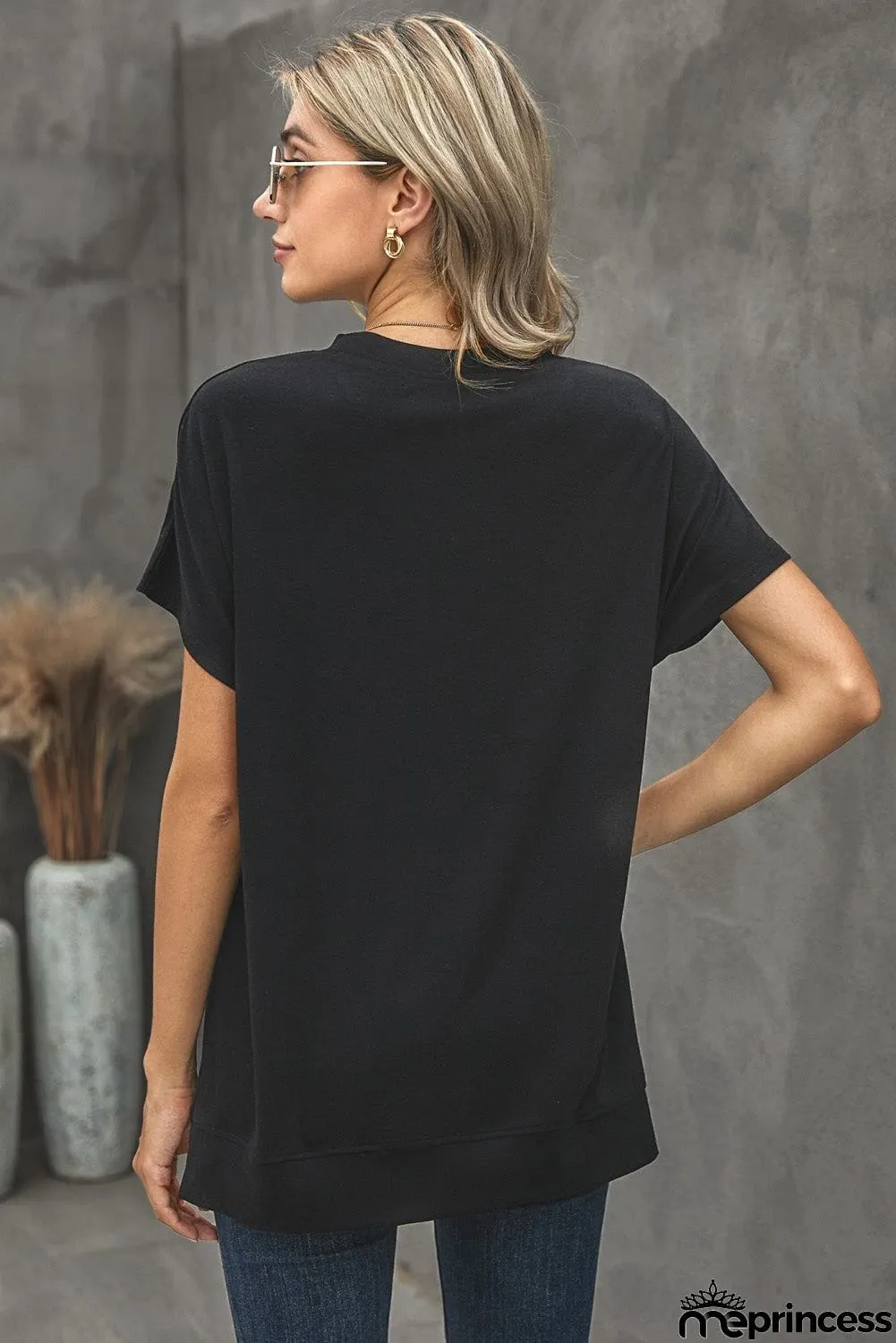 Round Neck Short Sleeve Solid Color Tee