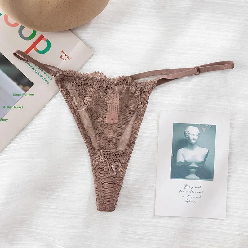 European Style Thong Sexy Lace Panties Fashion Hollow Out Comfort T-String Low Waist Seamless Underpants Female Sexy Lingerie