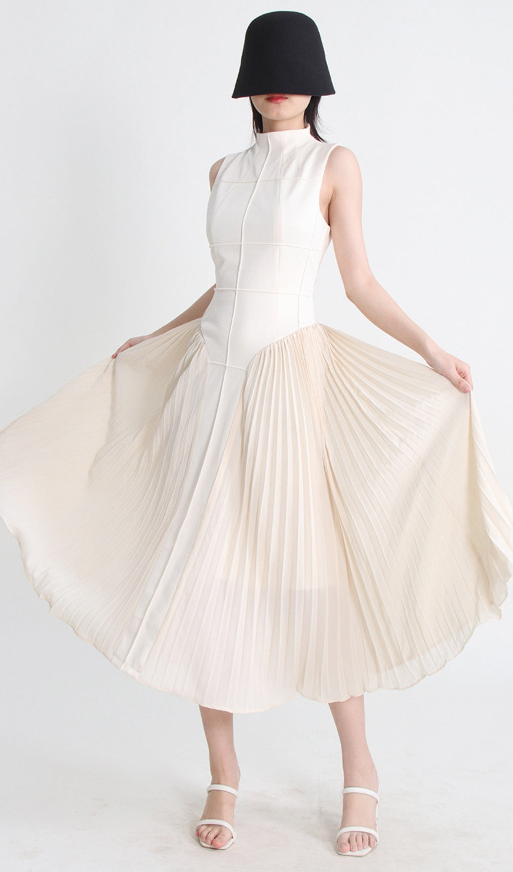 Aulelei Sleeveless Pleated Midi Dress Flowering Girl