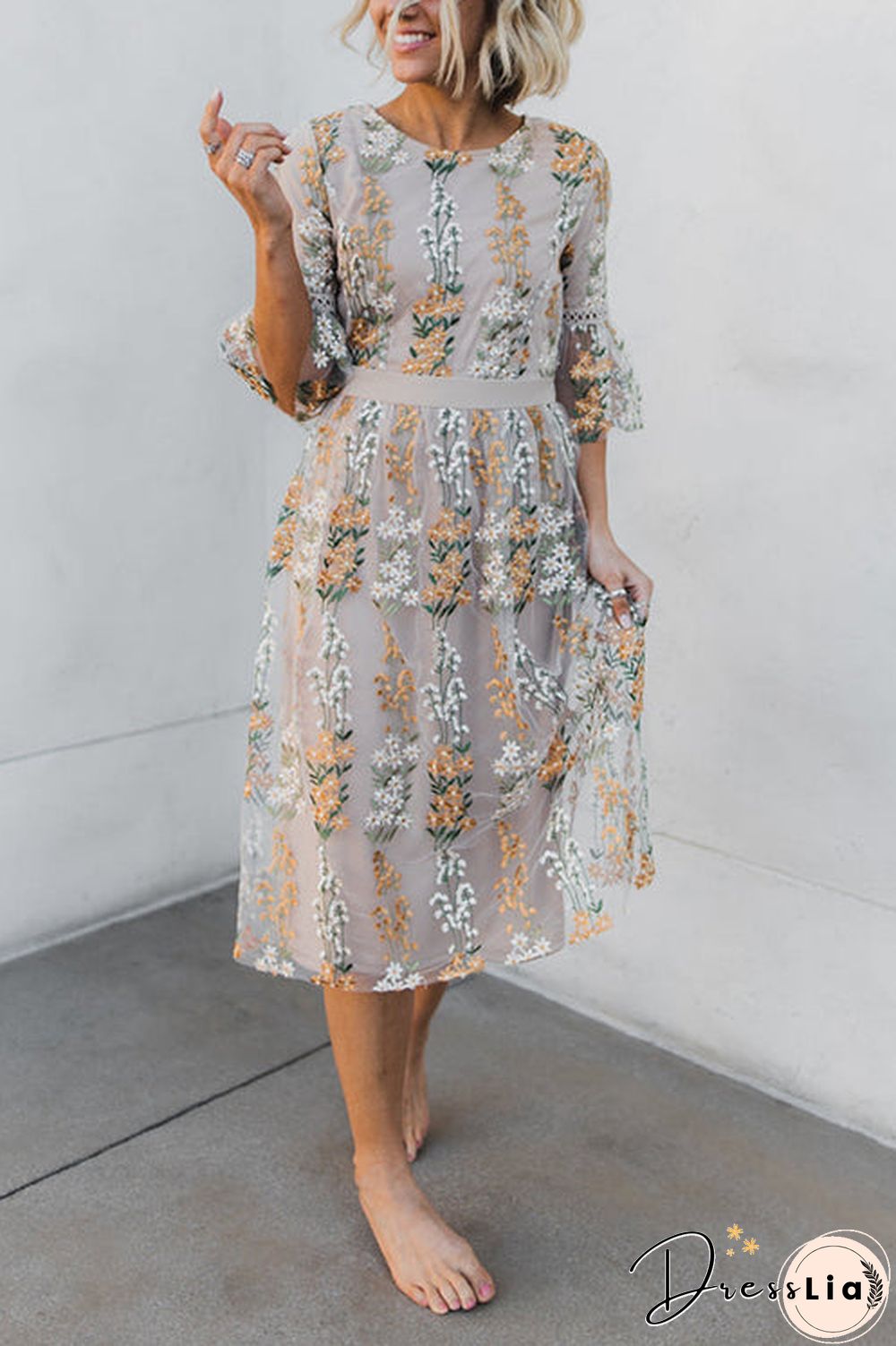  Sleeveless Bloom Embroidered Dress