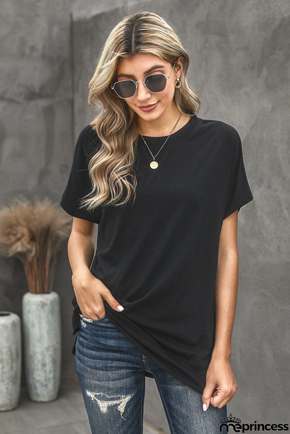 Round Neck Short Sleeve Solid Color Tee