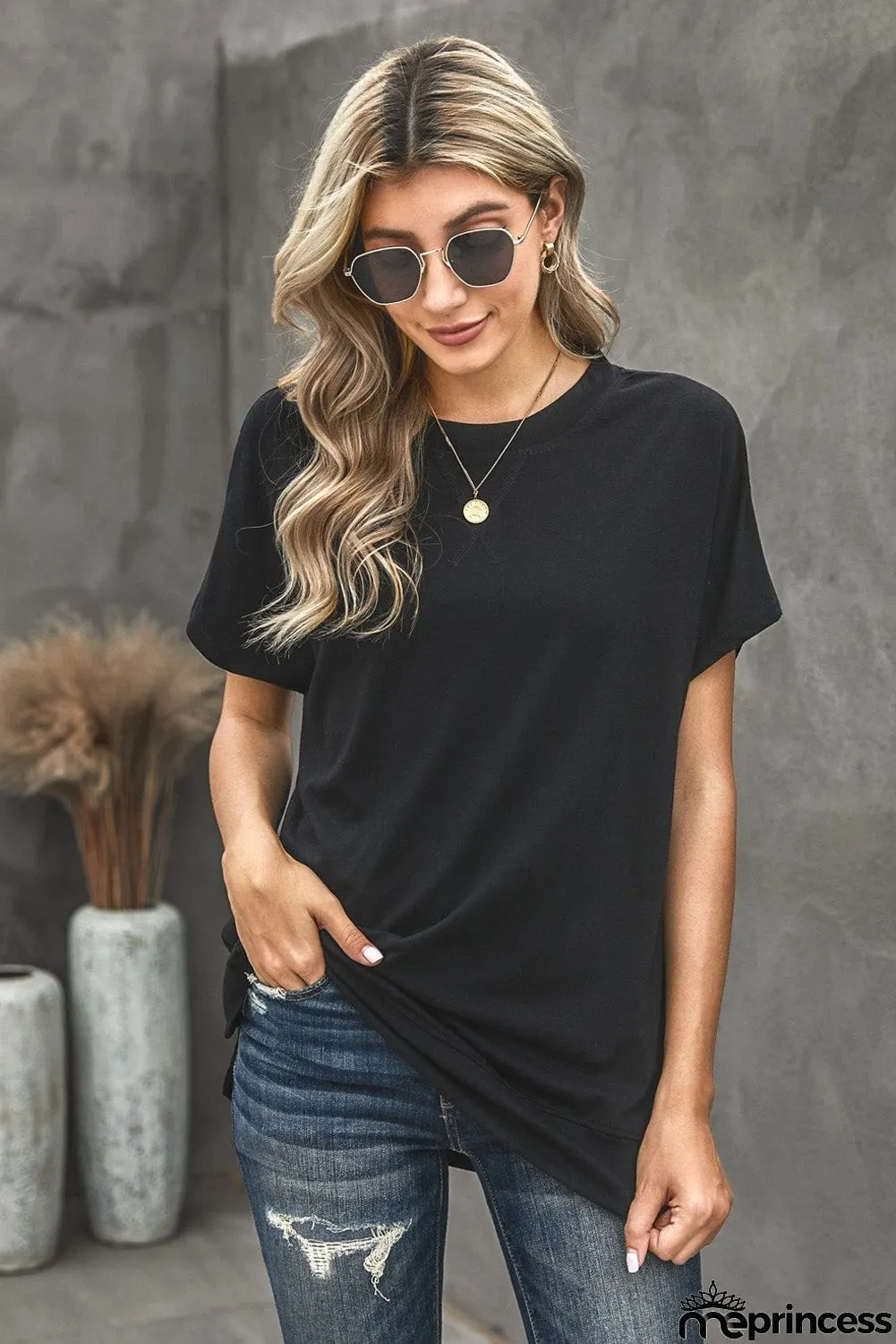 Round Neck Short Sleeve Solid Color Tee