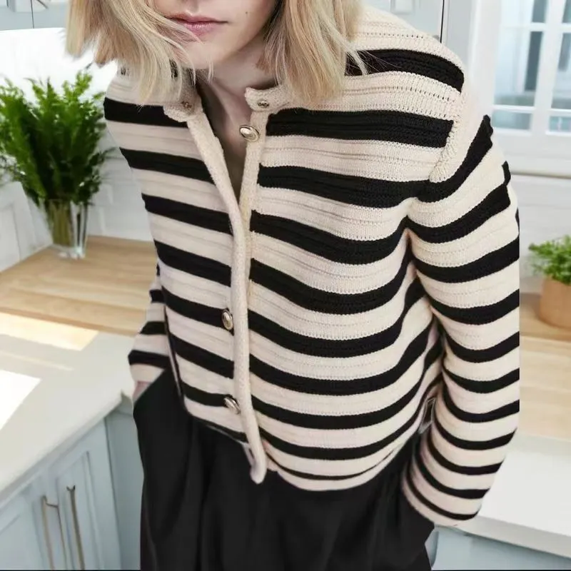 Churchf Churchf Autumn New Temperament Slim Version Of The Buckle Stripe Small Sweet Wind Knitting Cardigan Sweater Short Coat