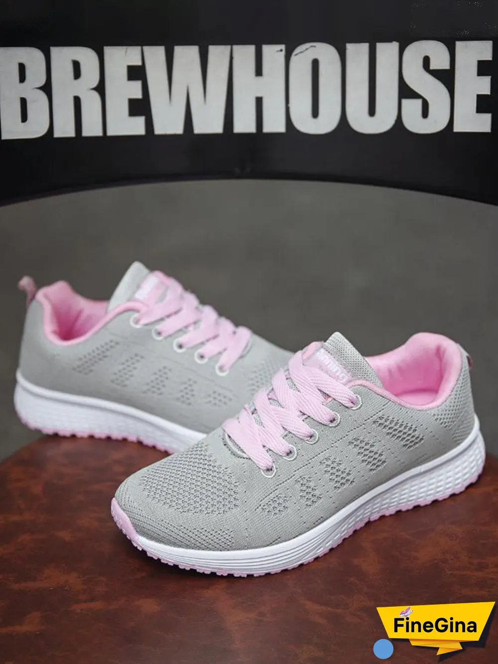 Contrasting Solid Color Breathable Mesh Casual Sneakers