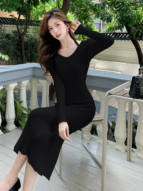 Uveng Pat Gentle Little Whine Fine Knitting Hanging Neck Pure Desire Forked Dress Autumn And Winter Temperament Waist Waist Hip Length Skirt