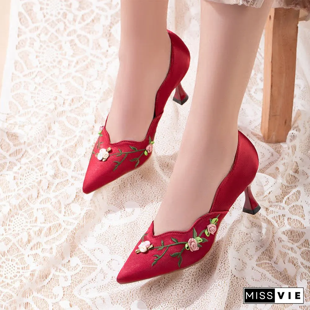 Vintage Floral Embroidery High Heel Pointed Shoes