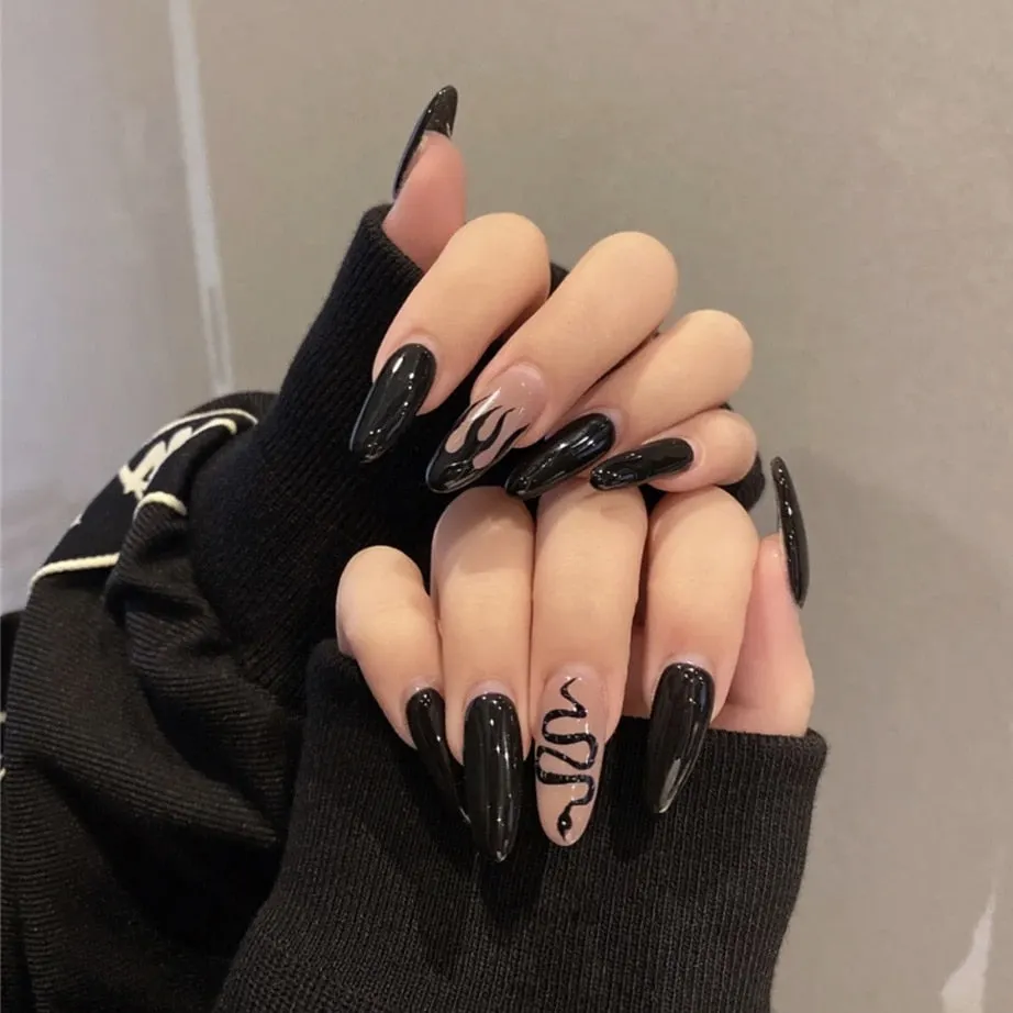 24Pcs Coffee Color With Grids Heart Designs False Nail Full Cover Fake Nails with Glue Detachable Wearable Manicure Nail Tips-Nail Inspo