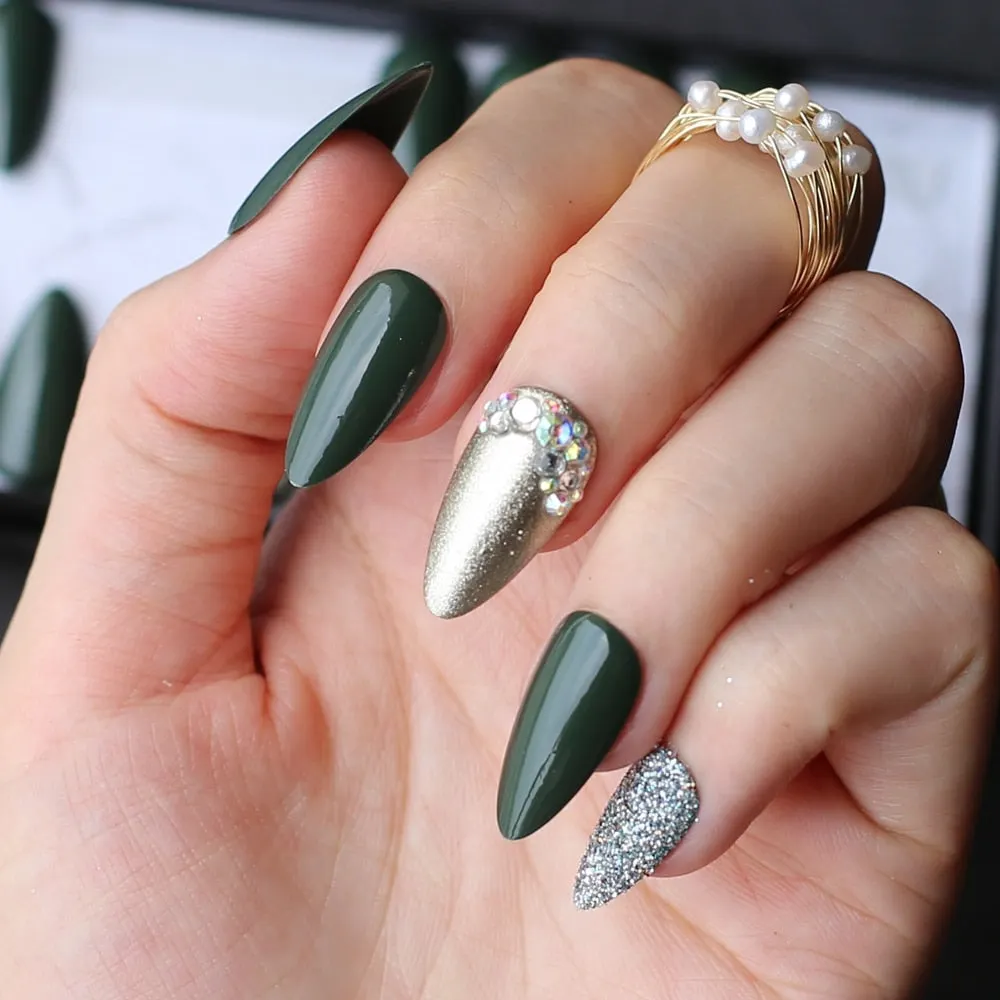Green UV Stiletto Shiny Silver glitter crystal diamond false nails medium almond art White salon glossy fake nails-Nail Inspo