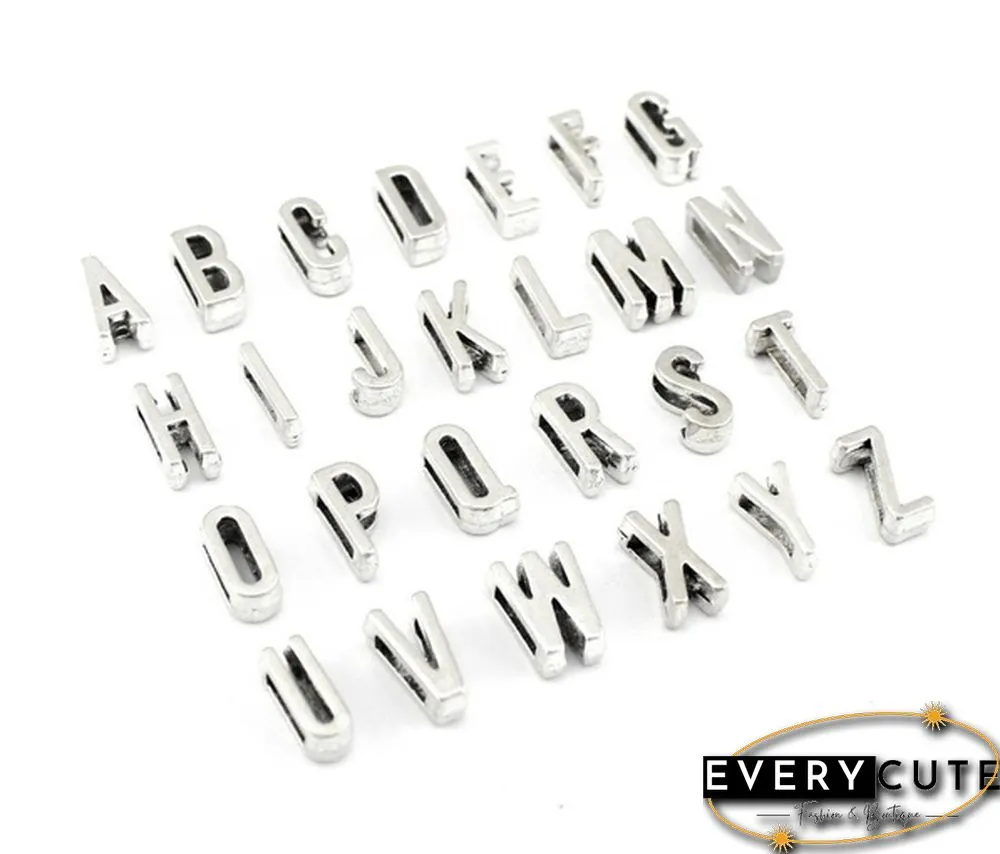 Fashion 26 Letters Sweater Chain Necklace Tiny Love Heart Pendants for Women Collier Lovers Gift Choker Necklace Pendant Gifts Jewelry Friendship Gifts