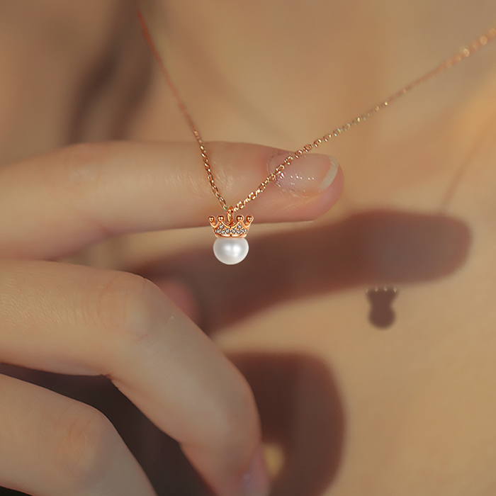 For Mom - You are the Queen of My heart Necklace