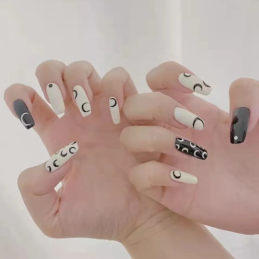24Pcs/Box French Short False Nails with Moon Design Detachable Manicure Patches Press On Nails Full Cover Fake Nails Tips-Nail Inspo
