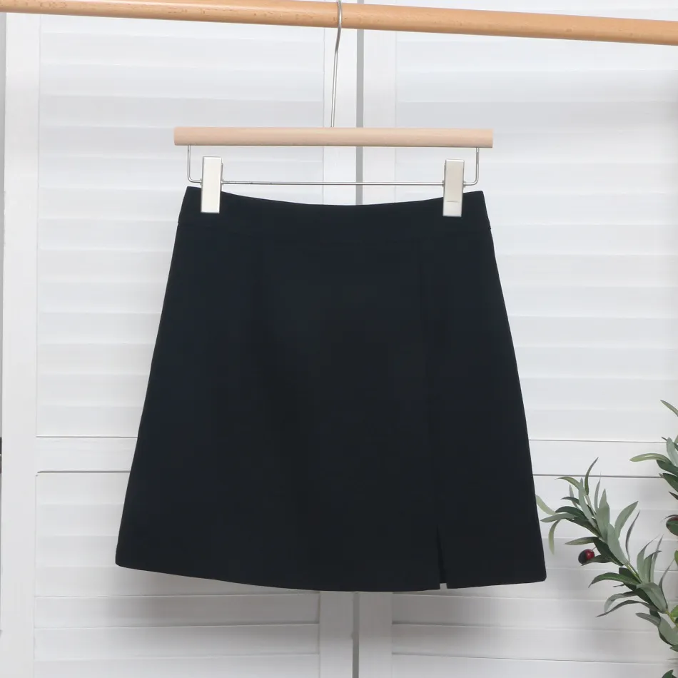 Churchf High-Waisted Open Forked-Butg Anti-Walking A-Word Short Skirt Woman 2023 Suit Fabric Thin A-Dress Skirt 8871