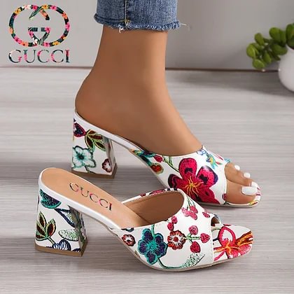 GUCCI NOVE NEKLIZAJUĆE CIPELE ZA PLAŽU U RIMSKOM STILU