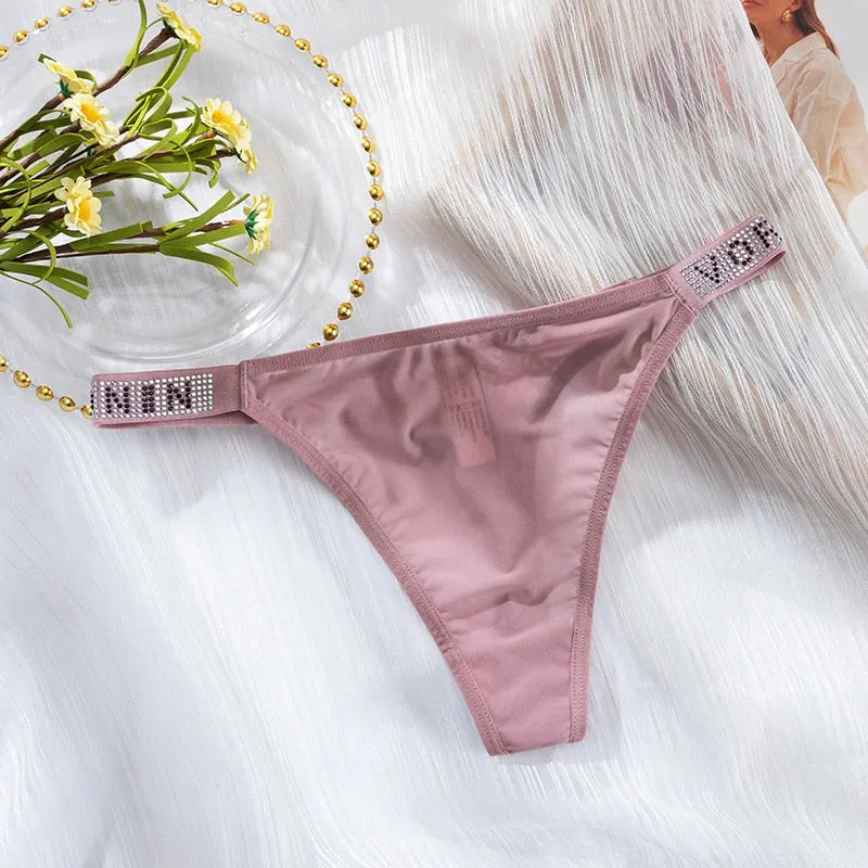 European Style Thong Sexy Lace Panties Fashion Hollow Out Diamond Comfort T-String Low Waist Seamless Underpants Female Lingerie