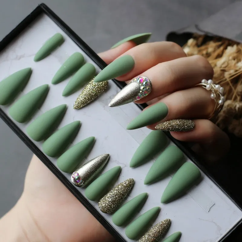 Green UV Stiletto Shiny Silver glitter crystal diamond false nails medium almond art White salon glossy fake nails-Nail Inspo