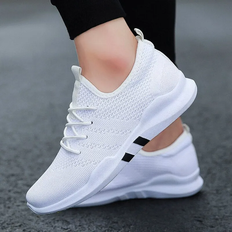 Light Weight Casual Shoes For Men 2020 Spring Autumn Black Comfortable Anti Slip Soft Male Shoes Outdoor Sneakers Men Size 36-47