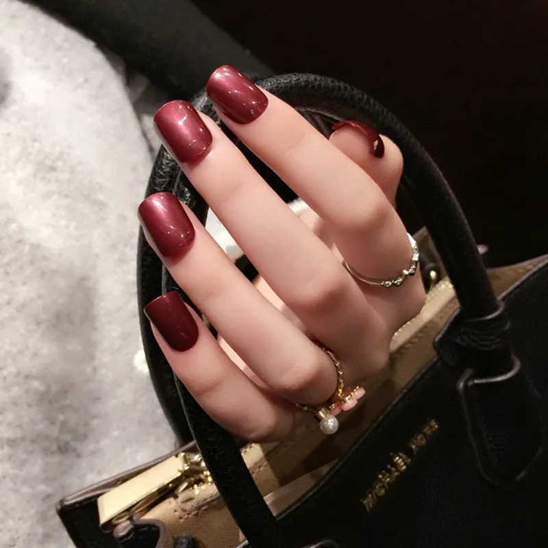 Shiny Glossy Red Wine Fake Nails Short Dark Color Beautiful Ladies Decoration Nail Tips 24pcs/kit with glue sticker-Nail Inspo