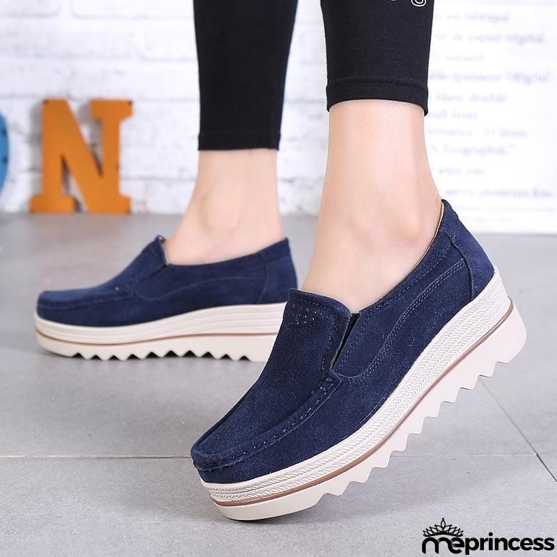 Women's Breathable Suede Round Toe Slip On Platform Shoes