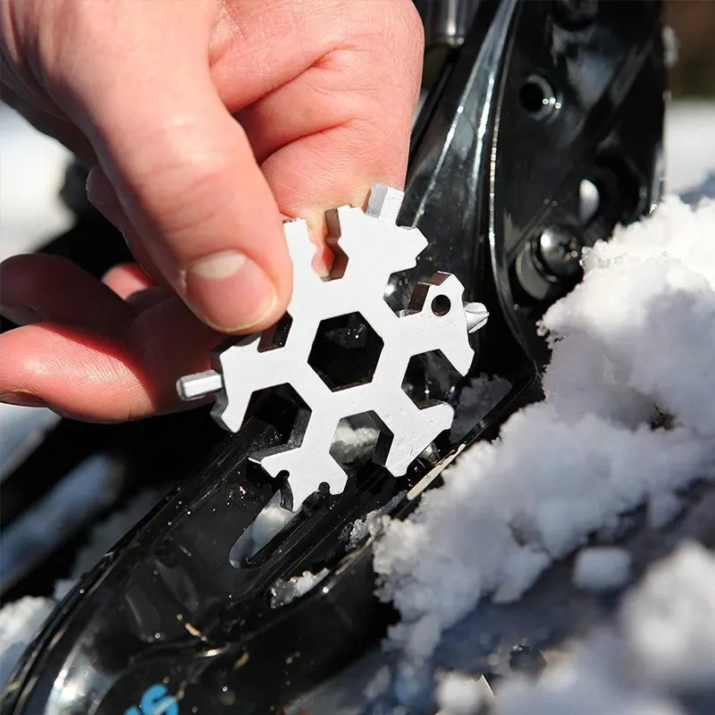 SAKER&reg; 18-in-1 Snowflake Multi-Tool