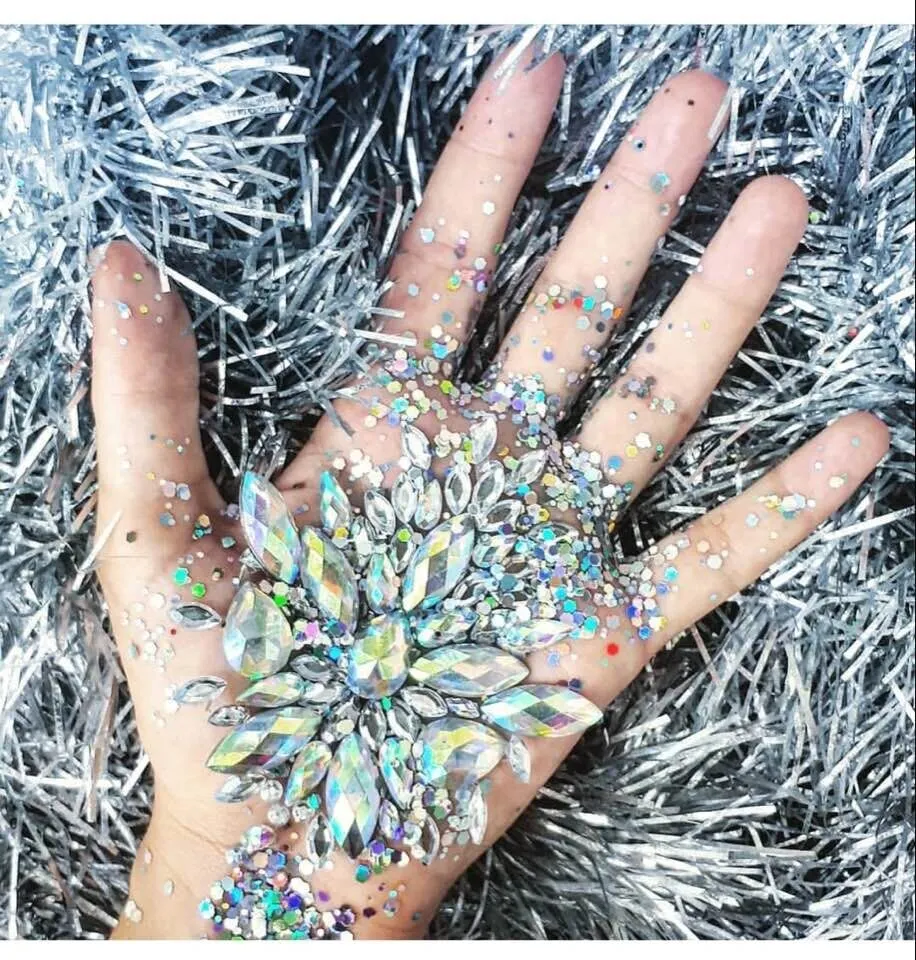Rystal Sexy Chest Jewels Temporary Tattoo Sticker 3D Stage Rhinestone Flash Tattoos Adhesive Face Jewel Chest Gem Body Paint