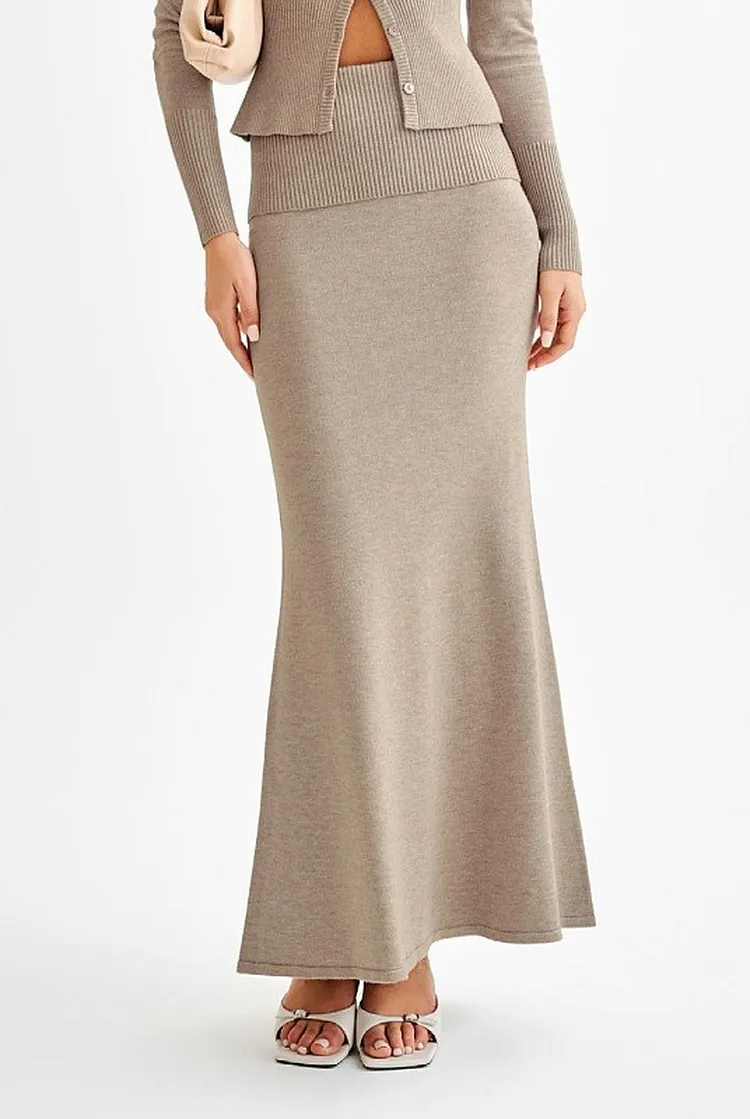 Knit Maxi Skirt for Women High Waist Design in Solid Color