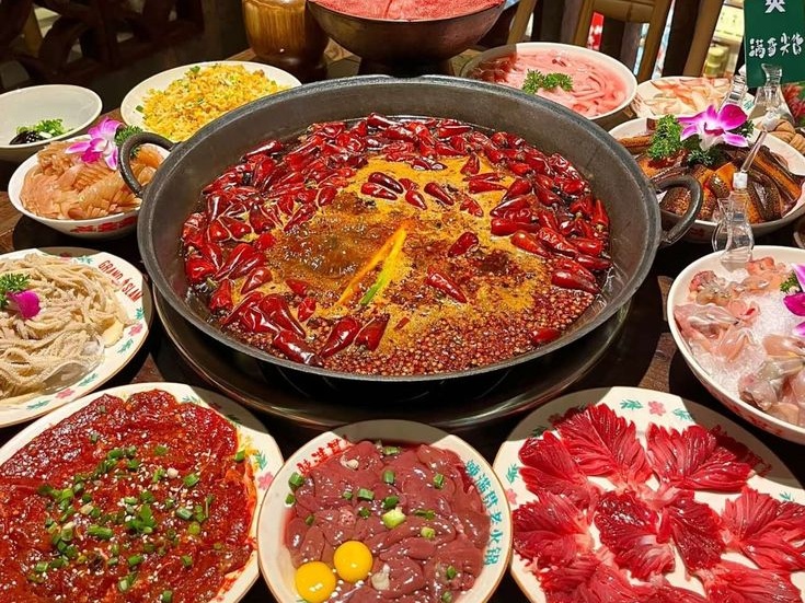 [Flash sale] 5 Days 4 Nights Chengdu Free Tour &ndash; Private Trip (4&ndash;8 People) &ndash; Includes Car, Hotel, Breakfast & 24/7 Transfers