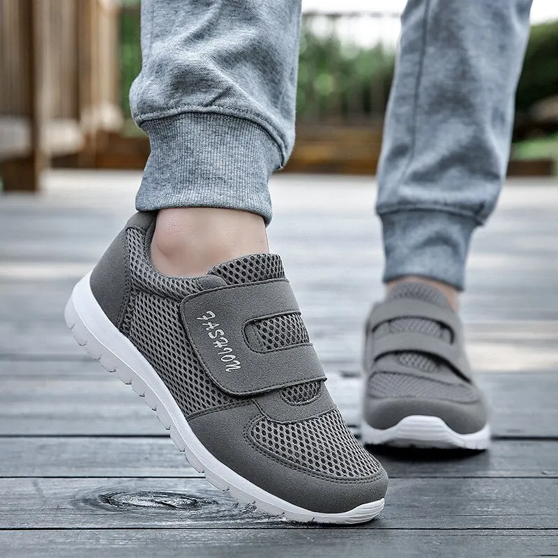 2021 New Arrival Velcro Breathable Mesh Couple Sport Shoes Couple Outdoor Jogging Trekking Sneakers Casual Shoes Hiking Shoes