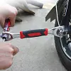 Cl&eacute; &agrave; douille universelle 52 en 1 avec t&ecirc;te de cl&eacute; rotative &agrave; 360&deg;
