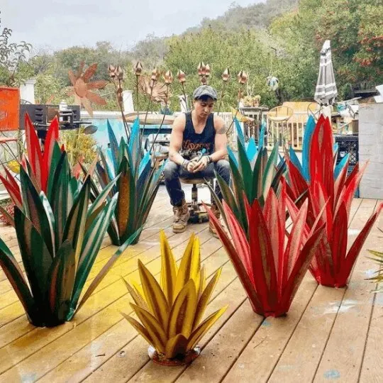 Yoloball - Waterproof Solar Garden Agave Lamp