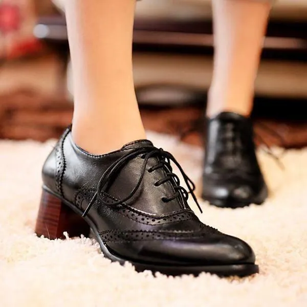 British Style Carved Classy Lace Up Oxford Shoes